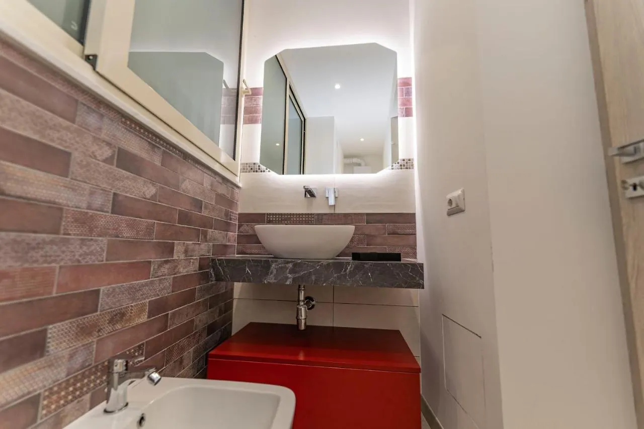 Luxurysuitepirandello Catania 0*,